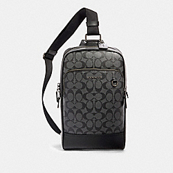 COACH 89937 Graham Pack In Signature Canvas QB/CHARCOAL/BLACK