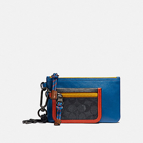 COACH DOUBLE POUCH LANYARD IN SIGNATURE CANVAS WITH COACH PATCH - CHARCOAL SIGNATURE MULTI - 909