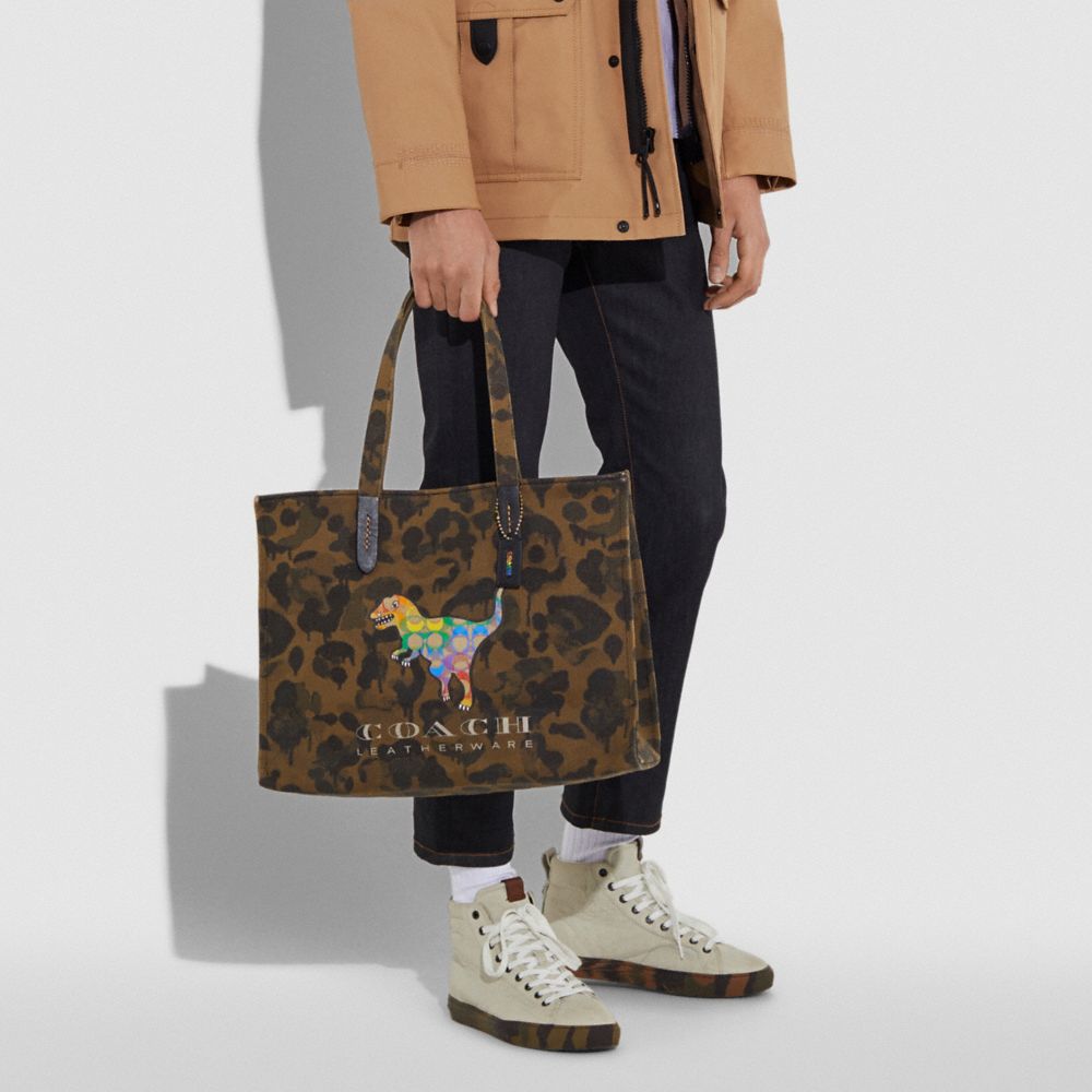 coach camouflage tote