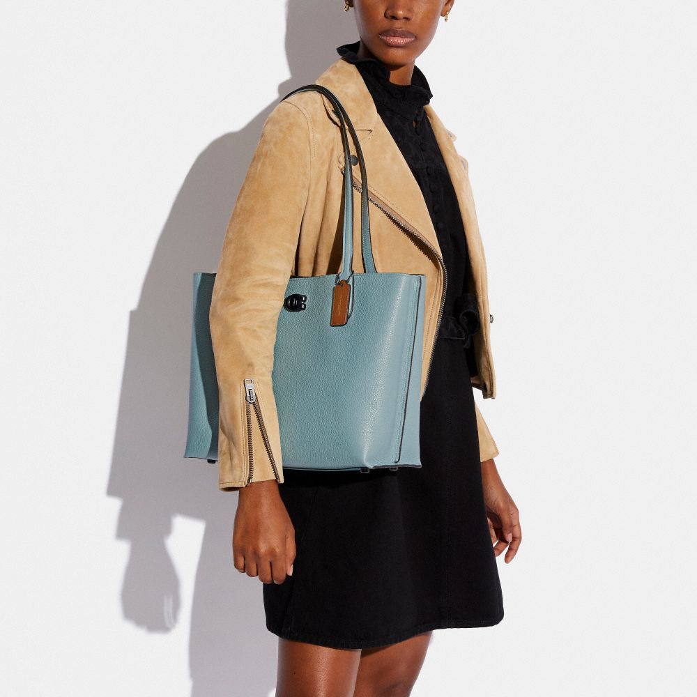 Túi Coach Willow Tote