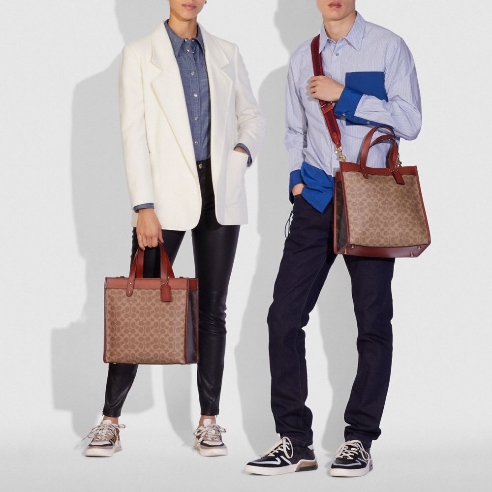 COACH Official Site Official page | FIELD TOTE IN SIGNATURE CANVAS ...