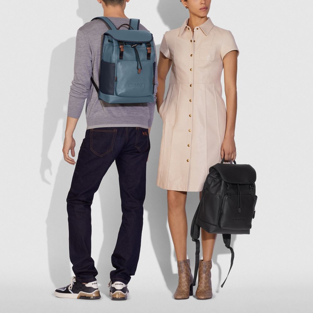 2021A/W新作☆送料無料】【COACH】リーグフラップ バックパック 2021A/W新作☆送料無料】【COACH】リーグフラップ バックパック