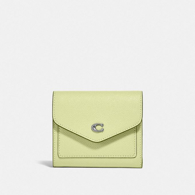 COACH Official Site Official page | WYN SMALL WALLET