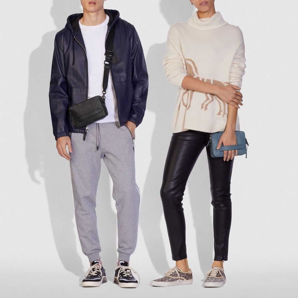 CHARTER CROSSBODY IN SIGNATURE LEATHER