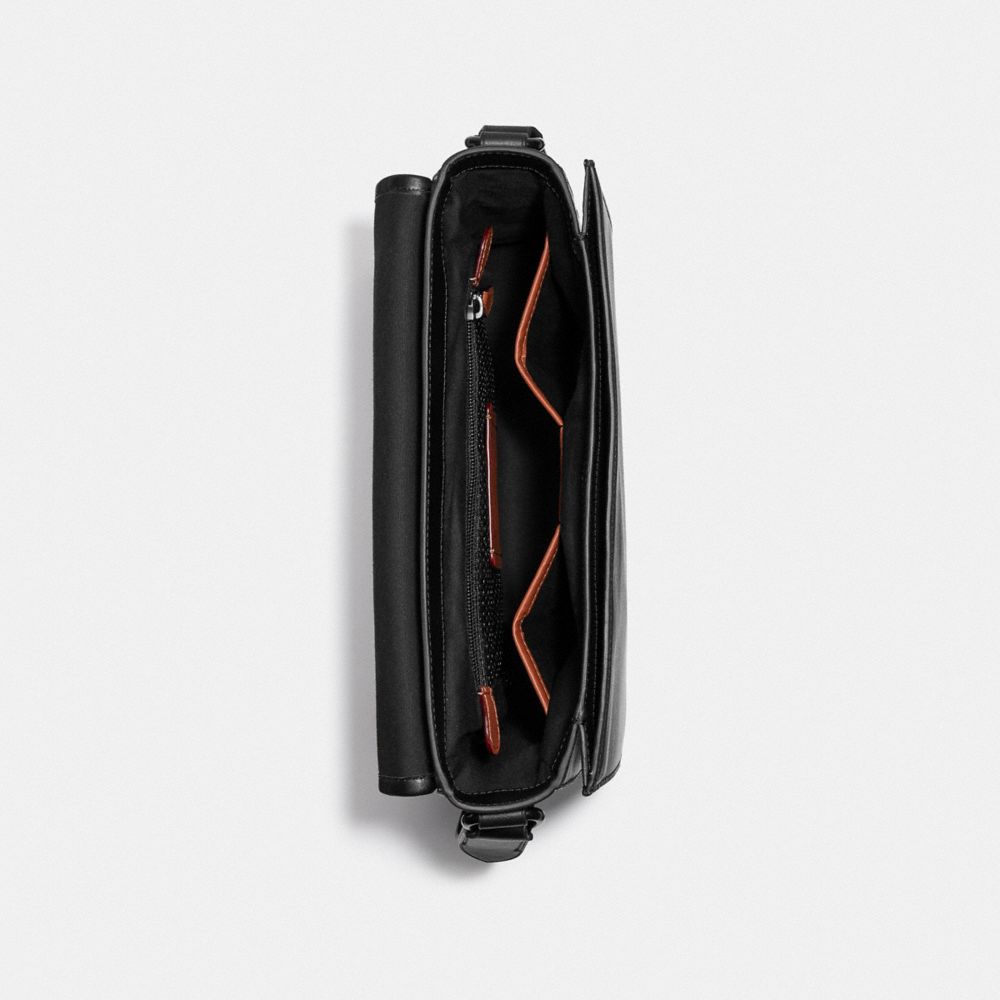 GOTHAM MESSENGER 27 IN SIGNATURE CANVAS