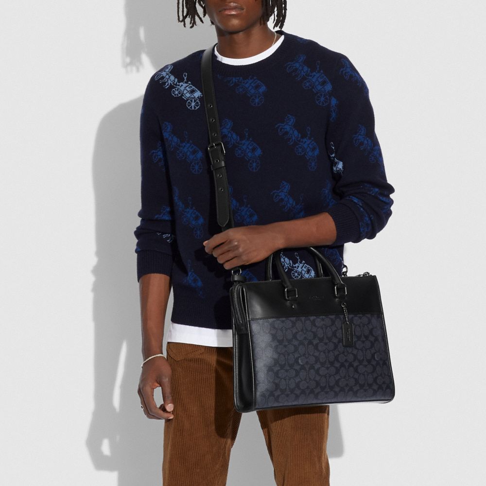 GOTHAM FOLIO IN SIGNATURE CANVAS