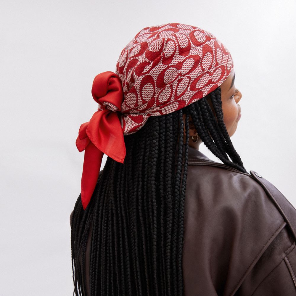 復古經典 SIGNATURE 印花真絲方巾