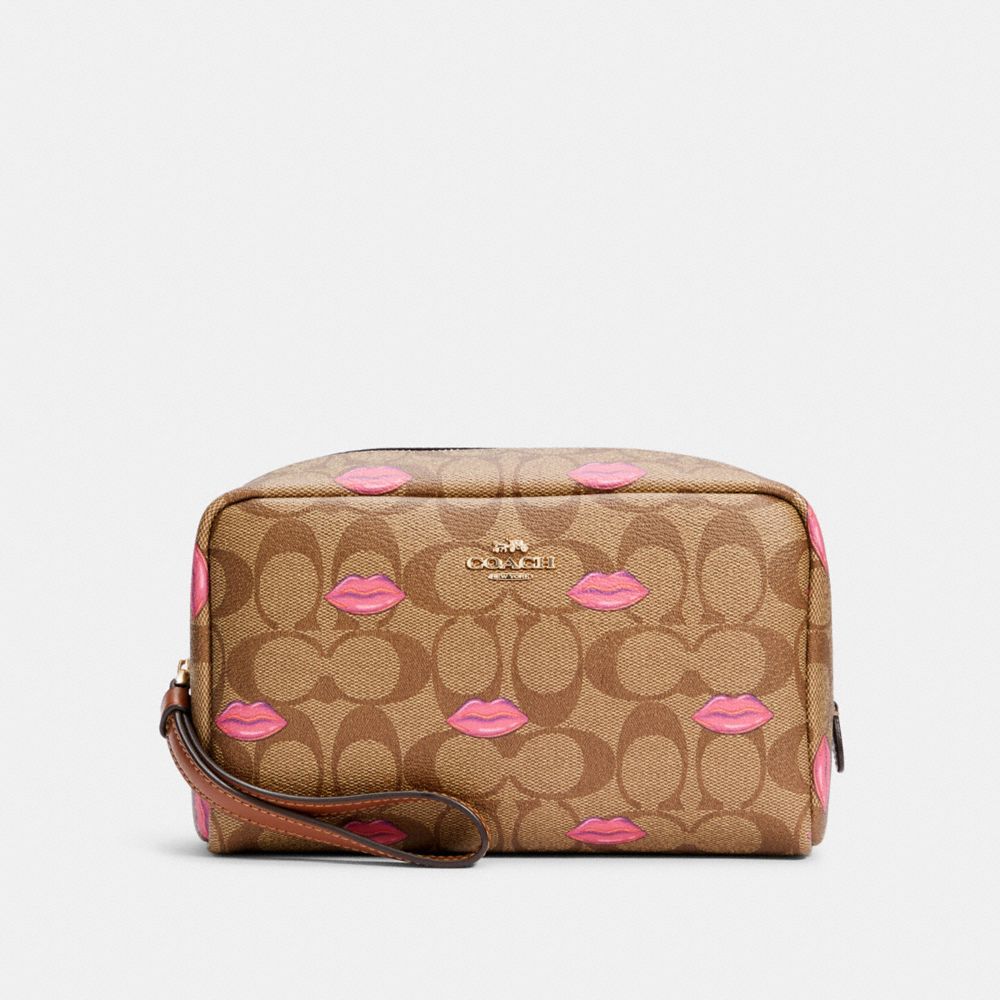 COACH BOXY COSMETIC CASE IN SIGNATURE CANVAS WITH LIPS PRINT - IM/KHAKI REDWOOD - C2930