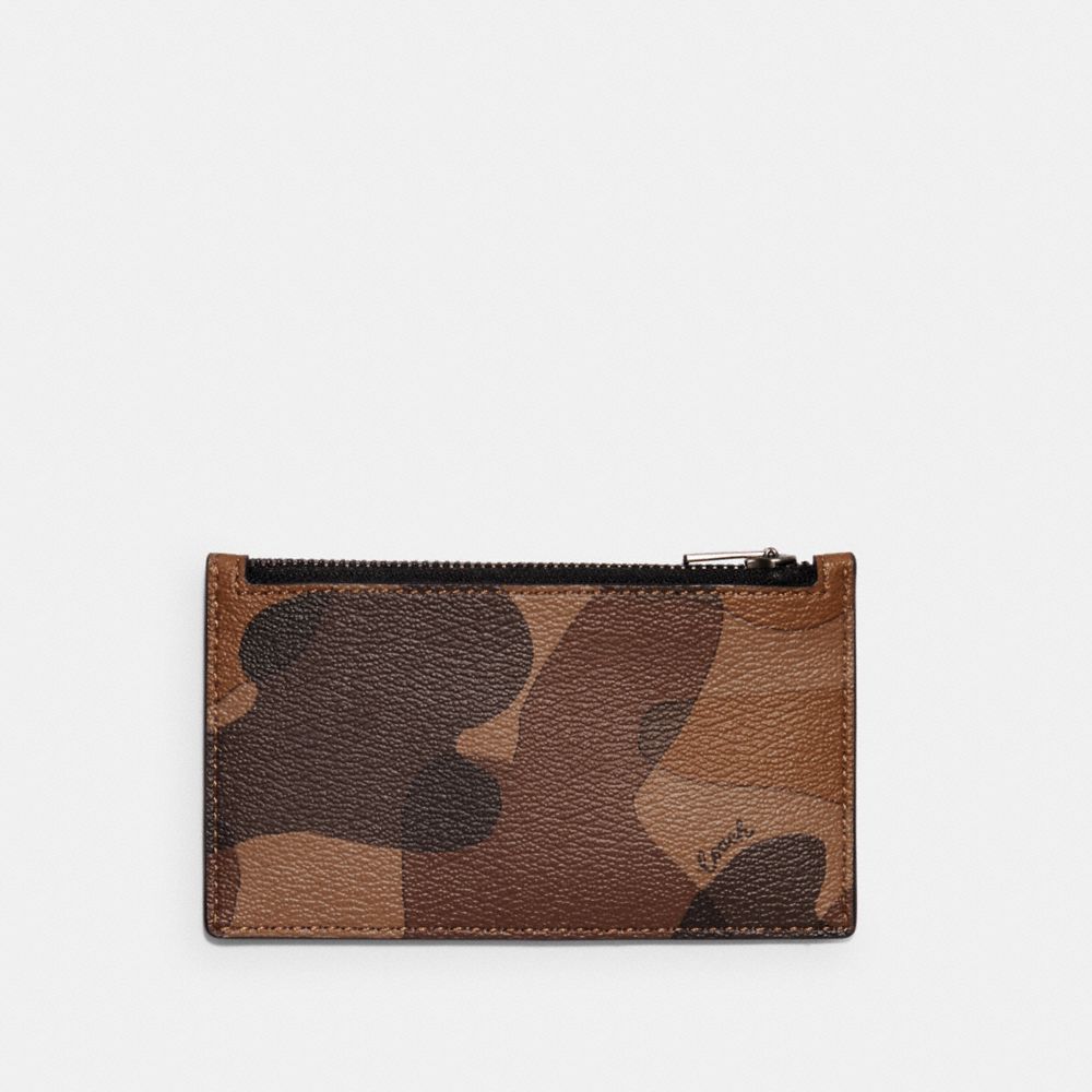 COACH ZIP CARD CASE WITH CAMO PRINT - QB/SADDLE BLACK - C3210