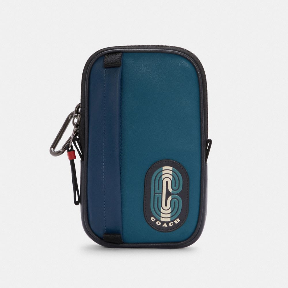 NORTH/SOUTH HYBRID POUCH IN COLORBLOCK WITH STRIPED COACH PATCH - QB/MARINE MULTI - COACH C4268