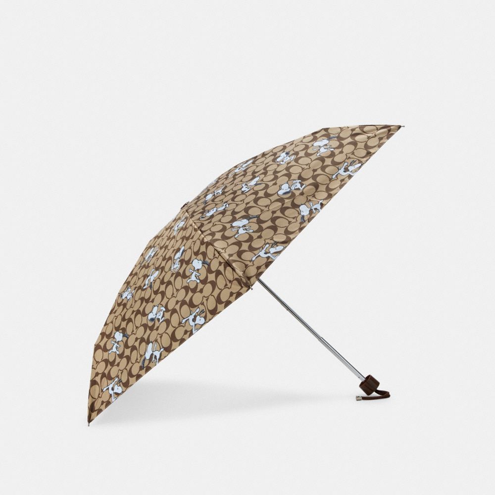 COACH COACH X PEANUTS UV PROTECTION MINI UMBRELLA IN SIGNATURE SNOOPY PRINT - SV/KHAKI MULTI - C4325