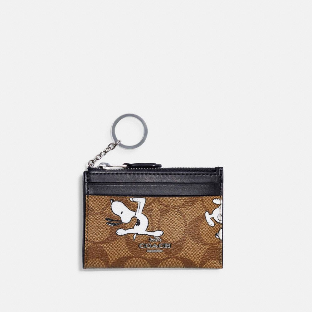 COACH X PEANUTS MINI SKINNY ID CASE IN SIGNATURE CANVAS WITH SNOOPY PRINT - SV/KHAKI MULTI - COACH C4593