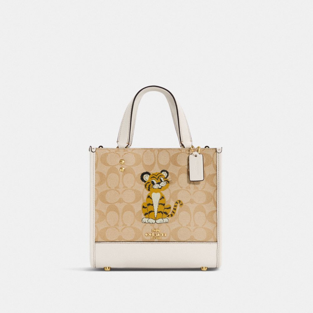 Dempsey Tote 22 In Signature Canvas With Tiger - C7001 - GOLD/LIGHT KHAKI CHALK