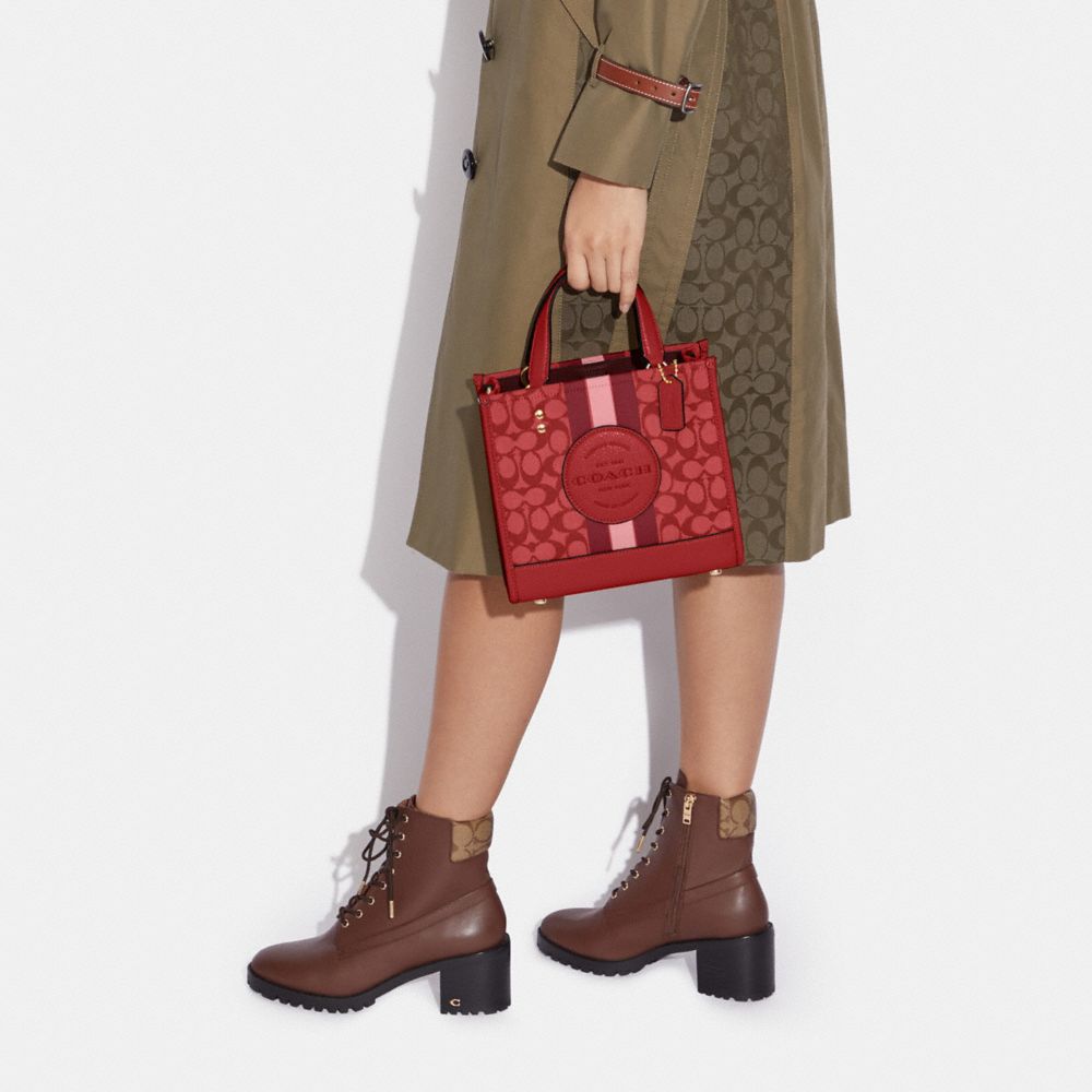 DEMPSEY TOTE 22 IN SIGNATURE JACQUARD WITH STRIPE AND COACH PATCH