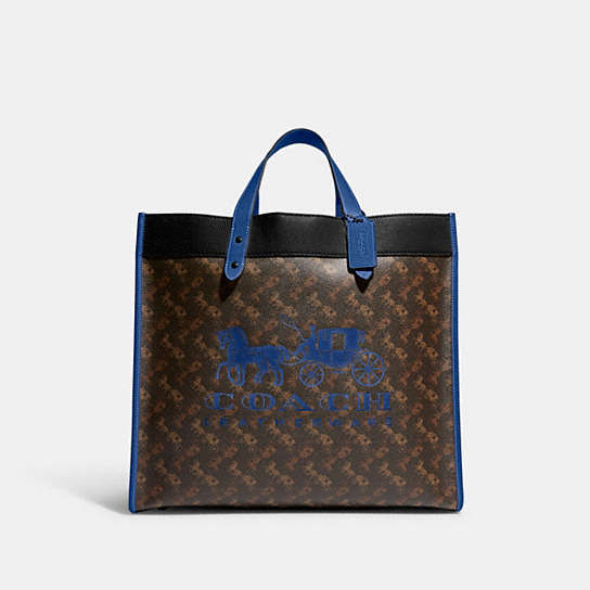C8446 - Field Tote 40 With Horse And Carriage Print JI/Truffle/Blue Fin