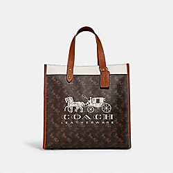 Field Tote With Horse And Carriage Print And Carriage Badge - C8461 - Brass/Truffle Burnished Amber