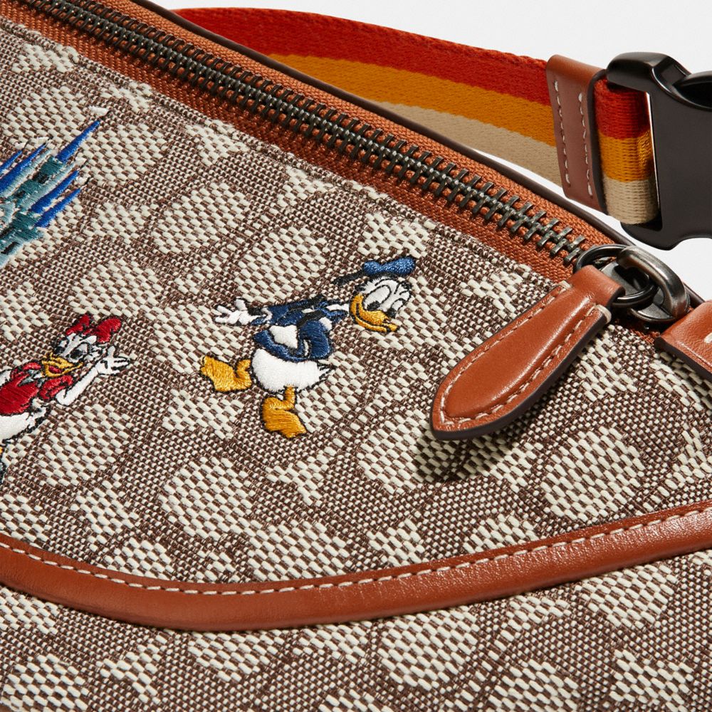 【DISNEY x COACH】リーグ ベルト バッグ シグネチャー ミッキーマウス アンド フレンズ エンブロイダリー 【DISNEY x COACH】リーグ ベルト バッグ シグネチャー ミッキーマウス アンド フレンズ エンブロイダリー