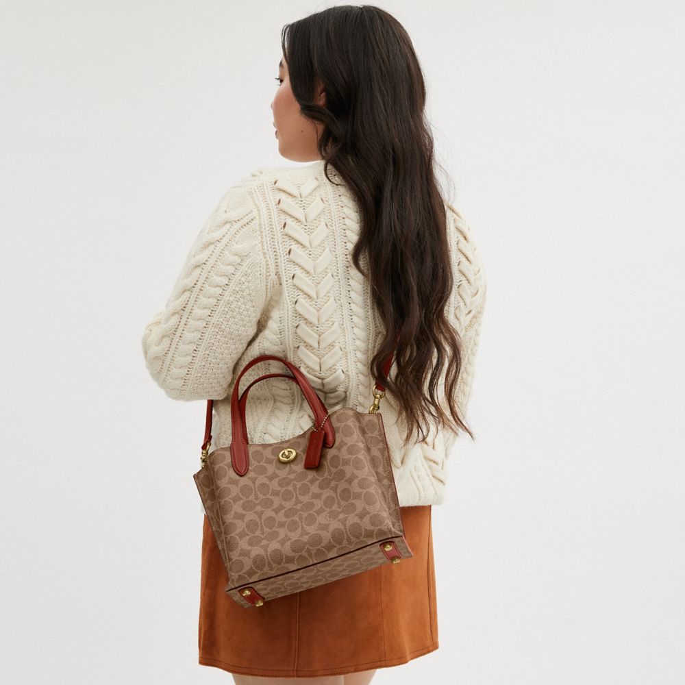 WILLOW TOTE 24 IN SIGNATURE CANVAS