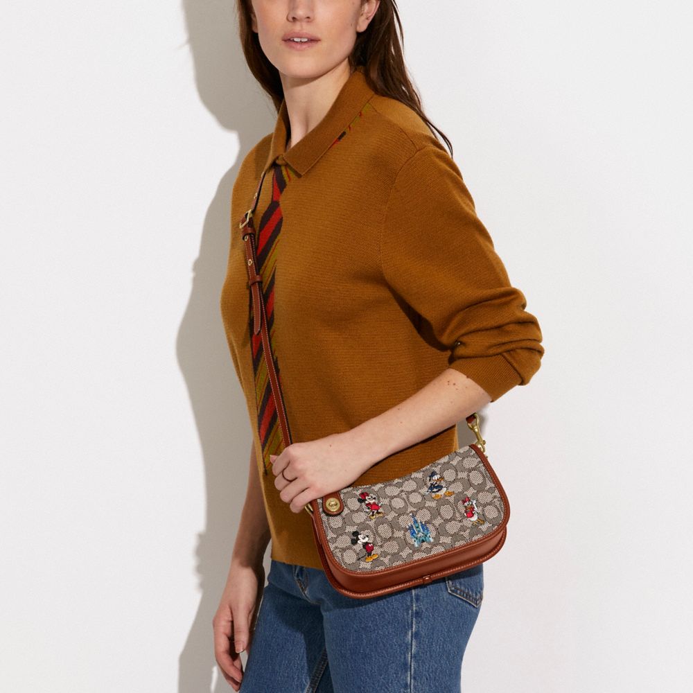 公式】COACH - コーチ | 【DISNEY x COACH】スウィンガー バッグ シグネチャー ミッキーマウス アンド フレンズ エンブロイダリー | 全てのレディースバッグ 公式】COACH - コーチ | 【DISNEY x COACH】スウィンガー バッグ シグネチャー ミッキーマウス アンド フレンズ エンブロイダリー | 全てのレディースバッグ