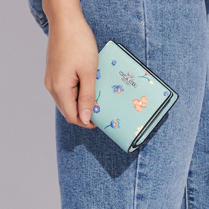 選ぶなら コーチ 財布 COACH アウトレット ミスティカルフローラル