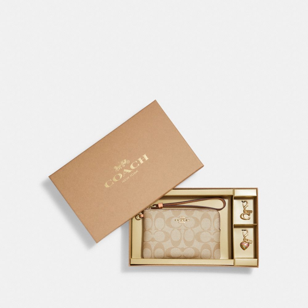 COACH Boxed Corner Zip Wristlet In Signature Canvas - GOLD/LIGHT KHAKI/FADED BLUSH - C8726