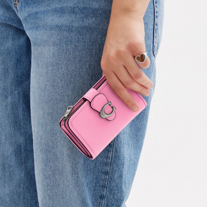 新品| 本季焦點| COLORFUL 系列| COACH 官方網站Official page