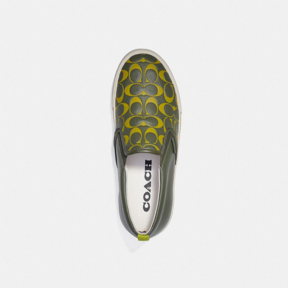 SKATE SLIP ON SNEAKER