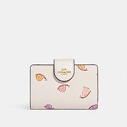 Medium Corner Zip Wallet With Snail Print - CA789 - Gold/Chalk Multi