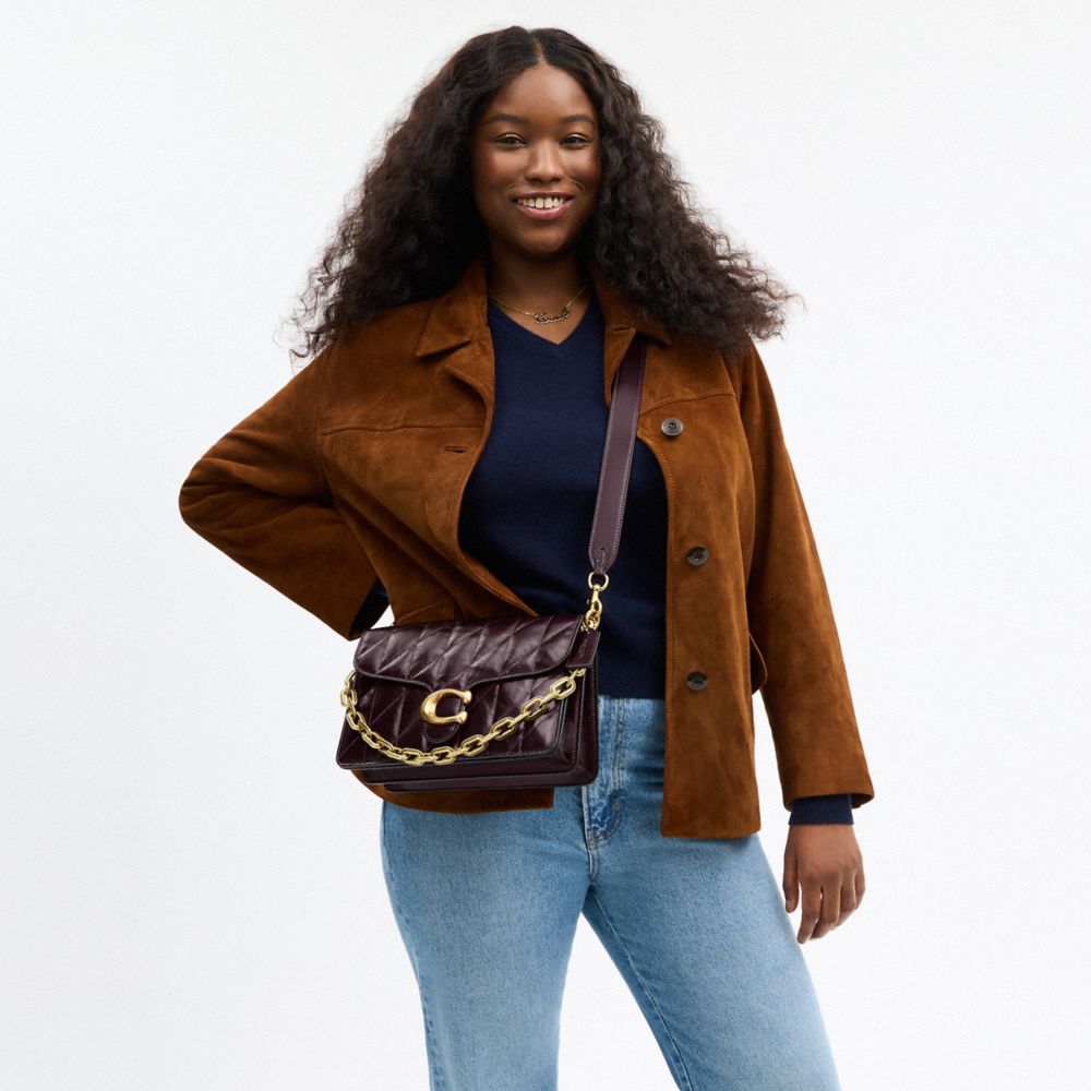 CHAIN TABBY 絎縫裝飾鏈條單肩手袋