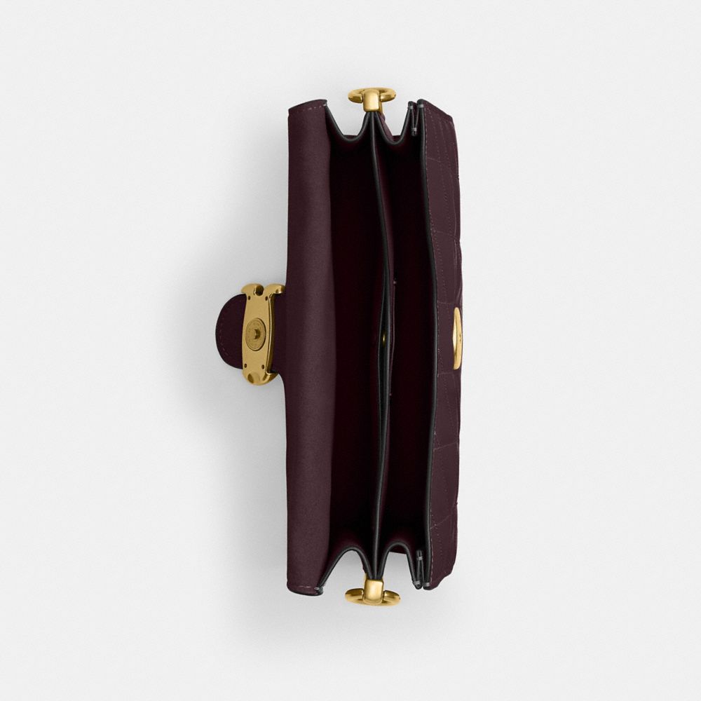 CHAIN TABBY 絎縫裝飾鏈條單肩手袋