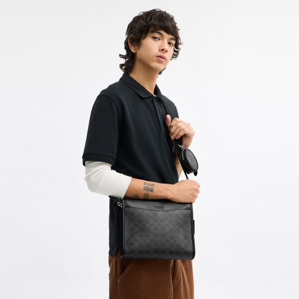 HITCH CONVERTIBLE CROSSBODY IN SIGNATURE CANVAS