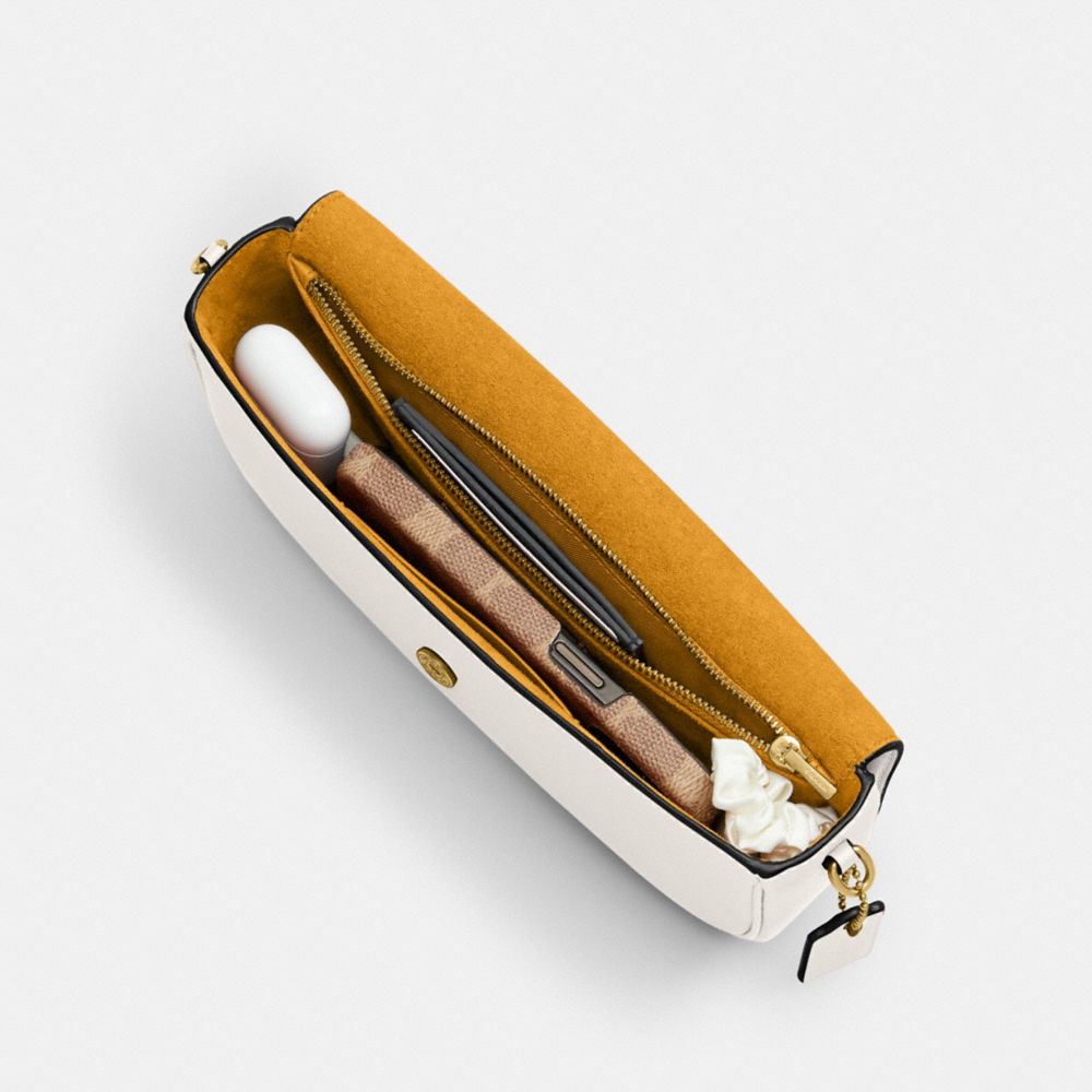 BROOK翻蓋鏈帶包