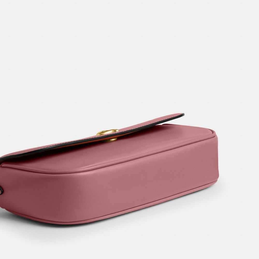 BROOK FLAP CHAIN BAG