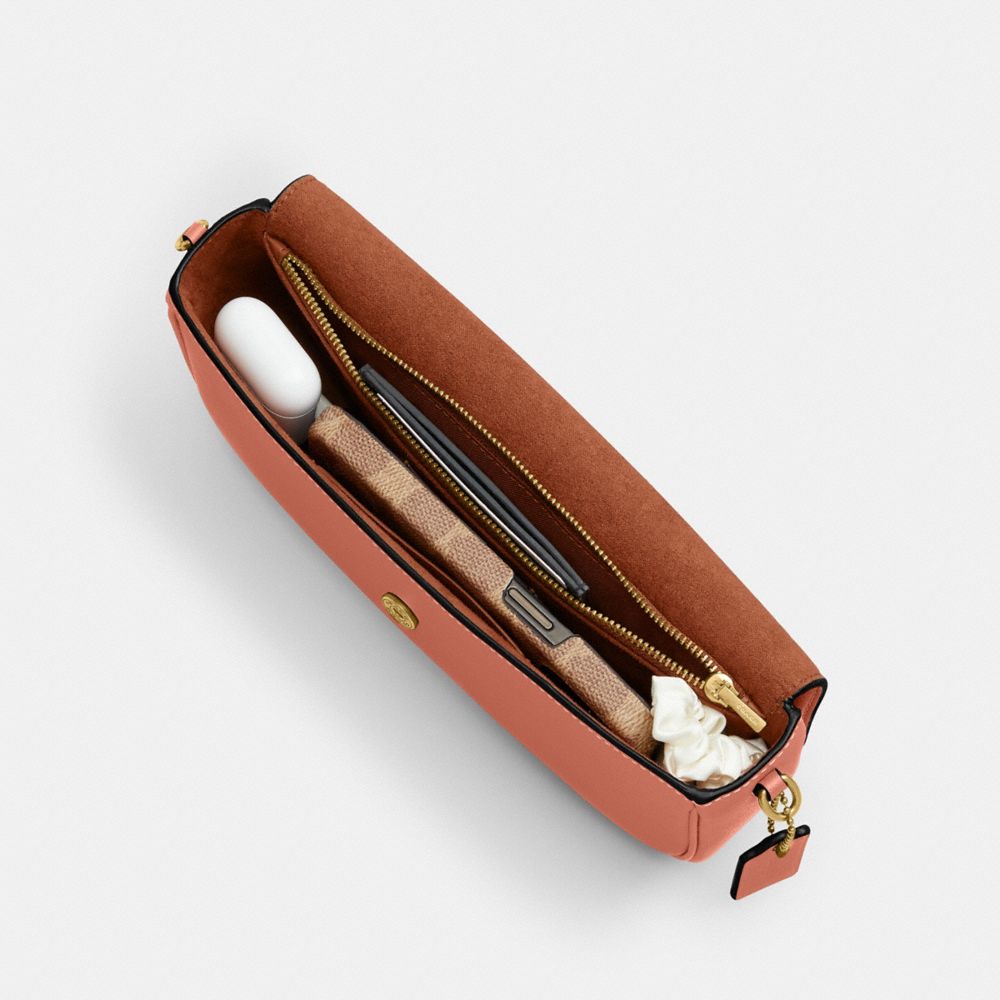 BROOK FLAP CHAIN BAG