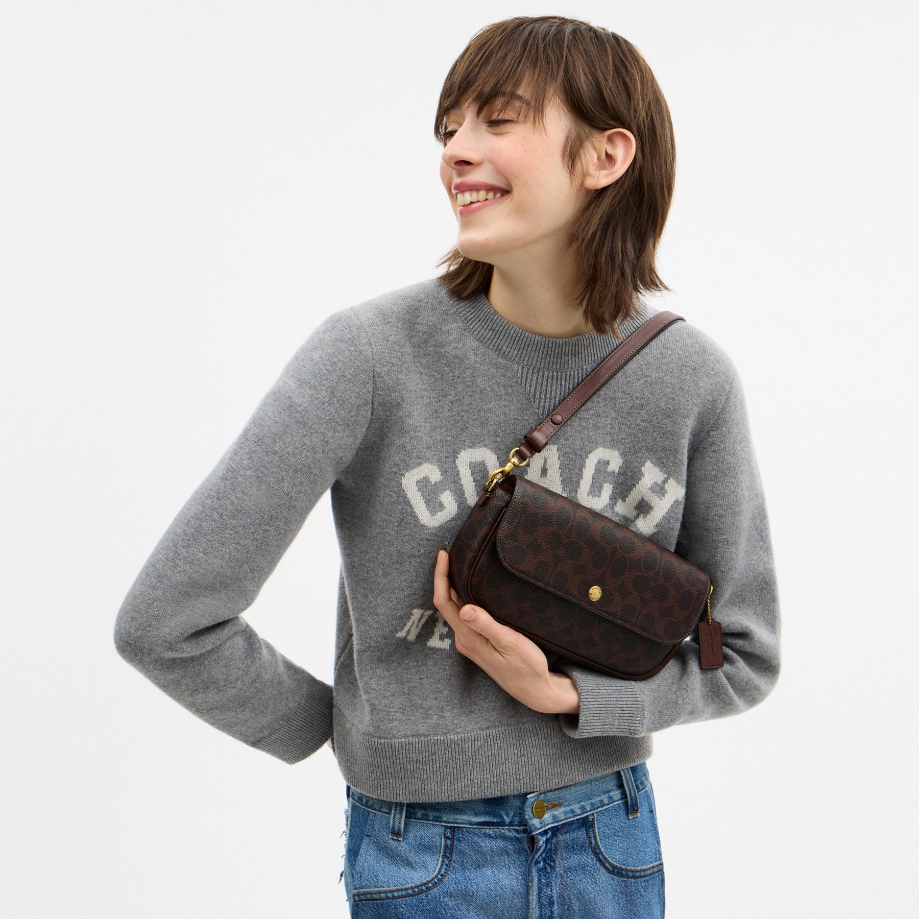BROOK 經典SIGNATURE 帆布翻蓋鏈帶包| COACH 官方網站Official page
