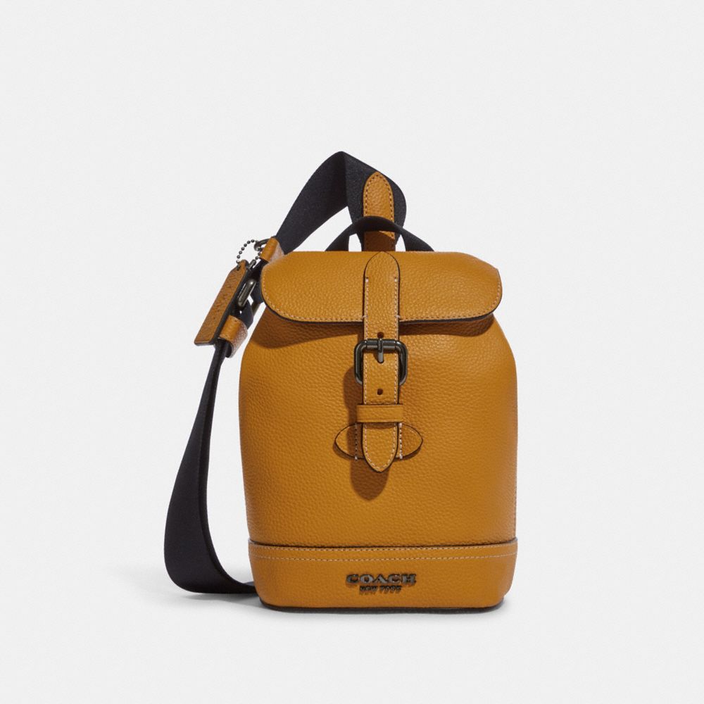 COACH CB929 Hudson Small Pack QB/BUTTERCUP