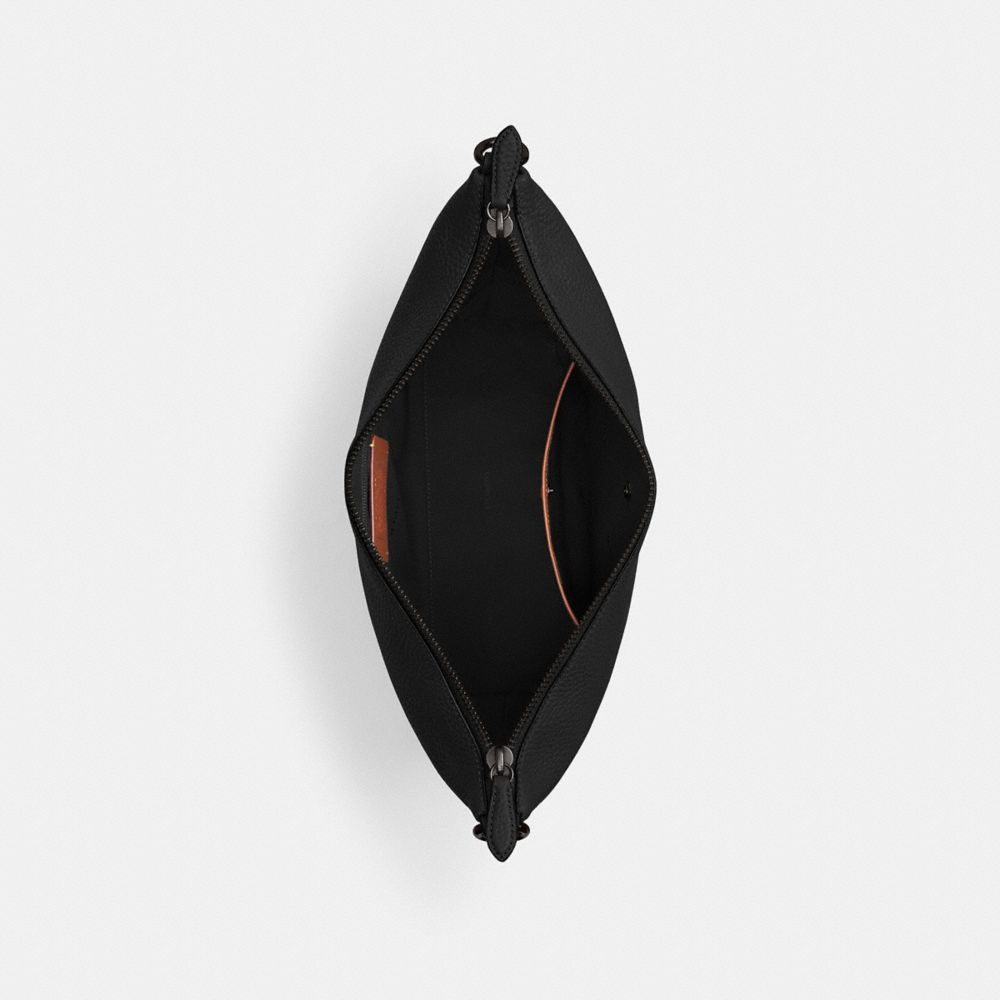 MESSENGER 鵝卵石顆粒皮革頂部拉鍊手袋