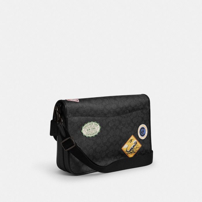 HITCH MESSENGER BAG IN SIGNATURE CANVAS WITH PATCHES