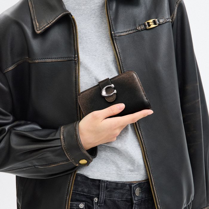 TABBY WALLET IN LOVED LEATHER