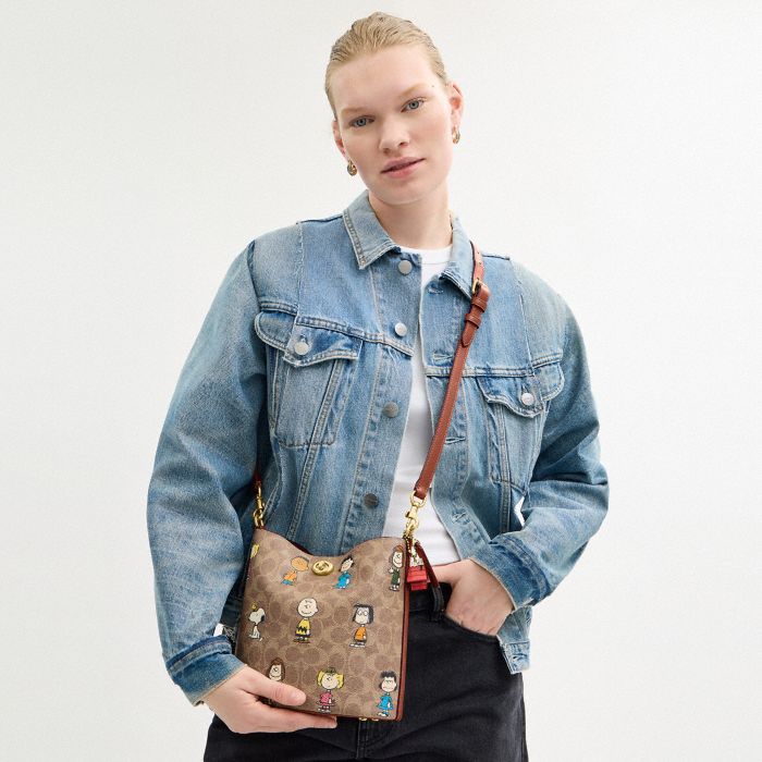 COACH X PEANUTS PRINT WILLOW BUCKET 19