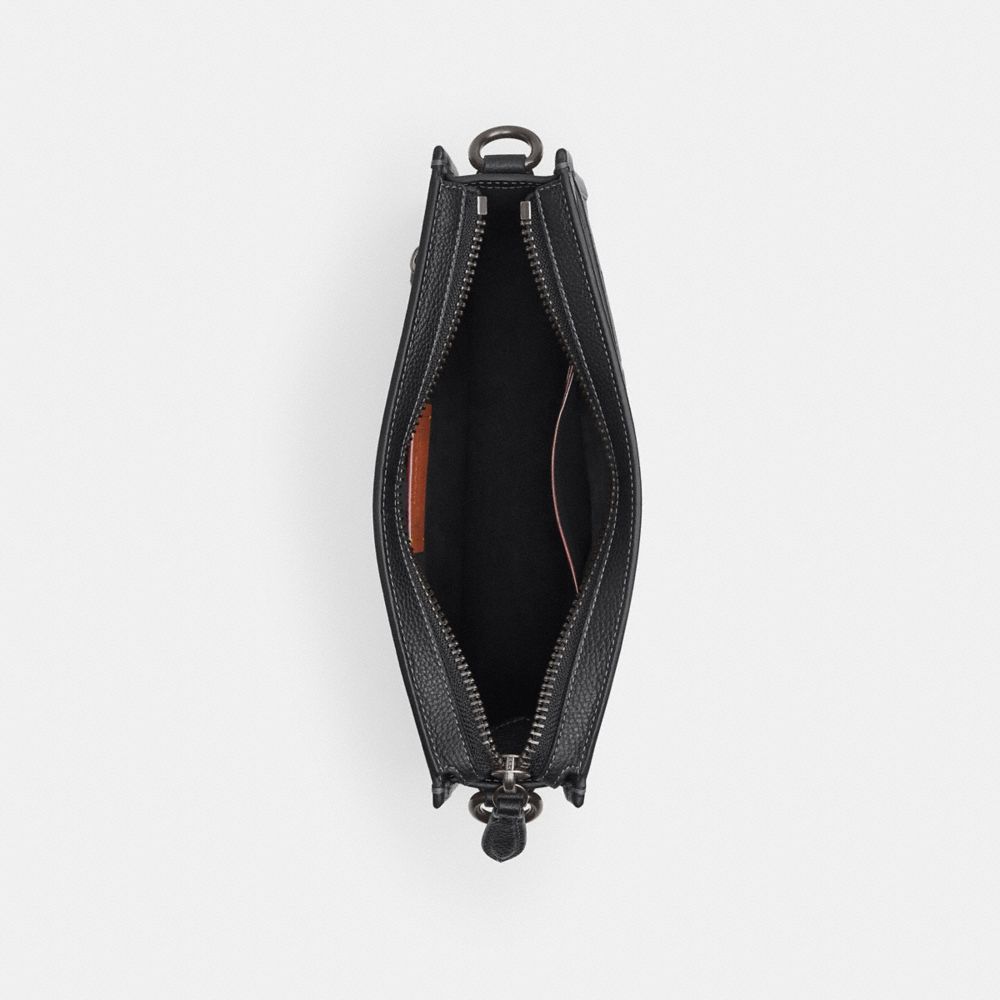 大尺寸經典 SIGNATURE皮革HITCH多功能斜背手袋