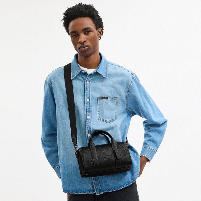 GOTHAM DUFFLE 24 IN MAXI EMBOSSED SIGNATURE