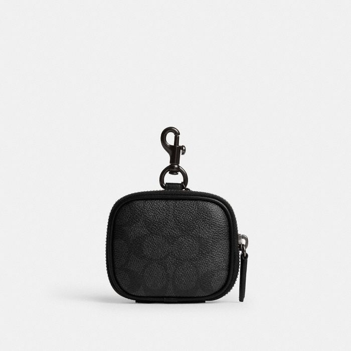 CLIP ON POUCH IN SIGNATURE