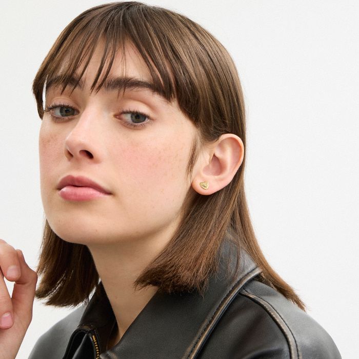 SIGNATURE HEART STUD EARRINGS