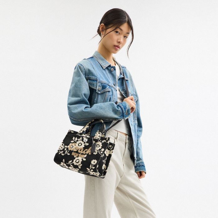 FLORAL PRINTED CARGO TOTE 26