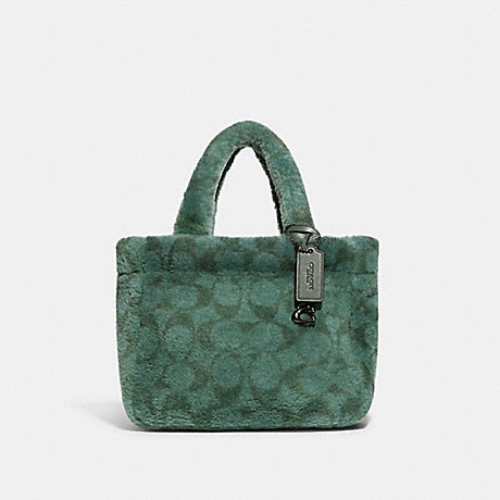 COACH CC441 Tote 22 In Signature Shearling Pewter/Green