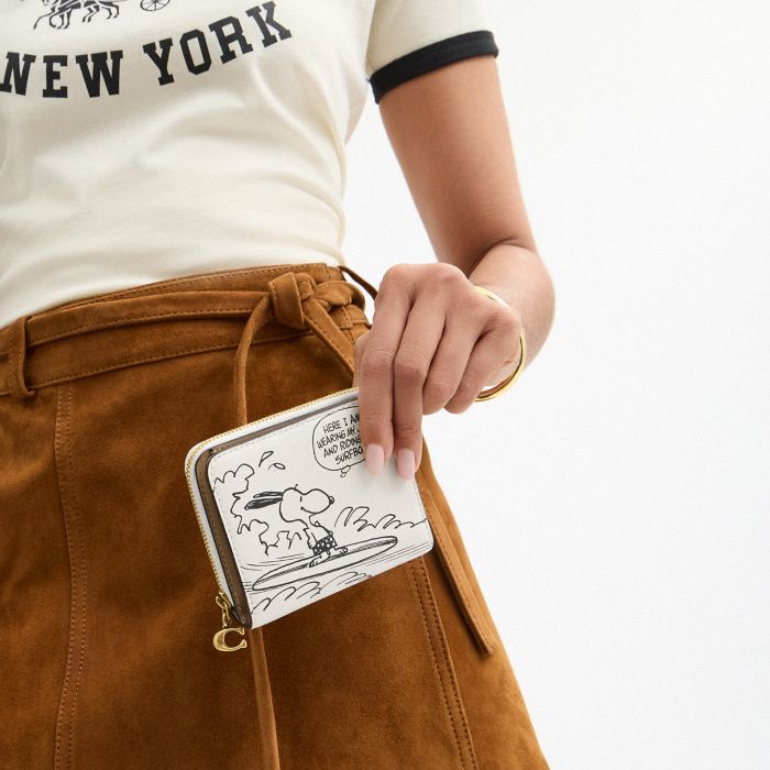 PEANUTS NEWSPAPER PRINT BILLFOLD WALLET