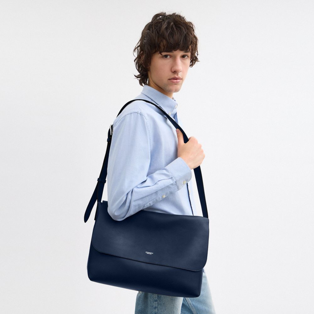 LUDLOW MESSENGER BAG