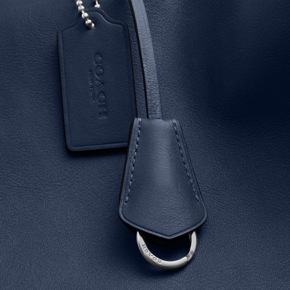 LUDLOW MESSENGER BAG