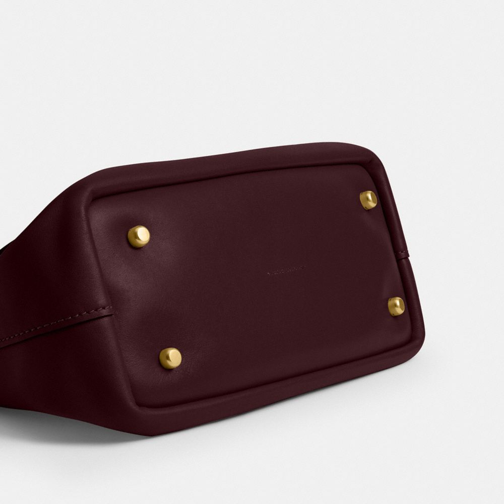 SLOUCHY ROGUE 頂部提把手袋